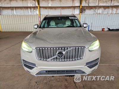 Piąte zdjęcie samochodu w środku: 2016 VOLVO XC90 T8 VIN:YV4BC0PLXG1048235 - miniatura