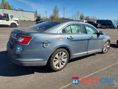 Trzecie zdjęcie samochodu z tyłu: 2010 FORD TAURUS LIMITED VIN:1FAHP2FW3AG116426 - miniatura