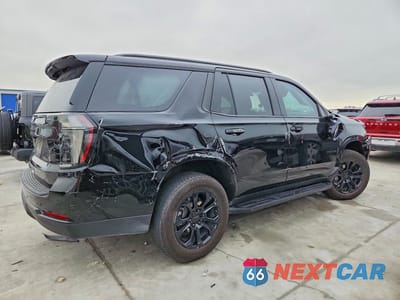 Trzecie zdjęcie samochodu z tyłu: 2025 CHEVROLET TAHOE C1500 LT VIN:1GNS5NRD5SR363607 - miniatura