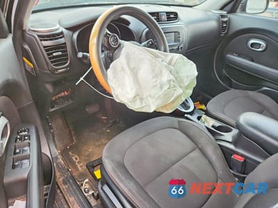 Zdjęcie 8 z 12 samochodu: 2016 KIA SOUL BASE VIN:KNDJN2A29G7317097 - miniatura