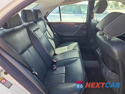 Zdjęcie 10 z 12 samochodu: 2001 MERCEDES-BENZ E 430 VIN:WDBJF70J21B215288 - miniatura