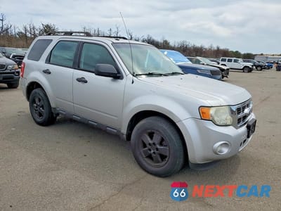 Czwarte zdjęcie samochodu z boku: 2010 FORD ESCAPE XLT VIN:1FMCU0D73AKB22149 - miniatura