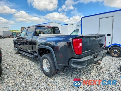 Trzecie zdjęcie samochodu z tyłu: 2022 CHEVROLET SILVERADO VIN:1GC4YVEY5NF241143 - miniatura