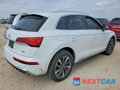 Trzecie zdjęcie samochodu z tyłu: 2024 AUDI Q5 PREMIUM 45 VIN:WA1GAAFY8R2146110 - miniatura