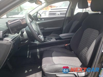 Zdjęcie 7 z 12 samochodu: 2025 KIA K5 LXS VIN:KNAG24J72S5357212 - miniatura
