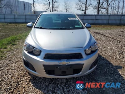 Piąte zdjęcie samochodu w środku: 2014 CHEVROLET SONIC LS VIN:1G1JC5SH9E4231127 - miniatura