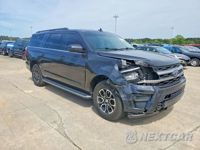 Czwarte zdjęcie samochodu z boku: 2023 FORD EXPEDITION MAX XLT VIN:1FMJK1J8XPEA06731 - miniatura