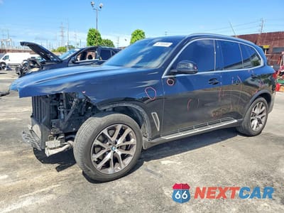 2023 BMW X5 SDRIVE 40I 5UXCR4C09P9P56033 - główne zdjęcie licytacji z USA - miniatura