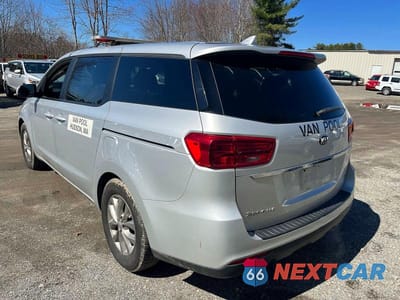 Trzecie zdjęcie samochodu z tyłu: 2019 KIA SEDONA LX VIN:KNDMB5C11K6564804 - miniatura
