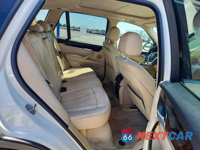 Zdjęcie 10 z 12 samochodu: 2015 BMW X5 SDRIVE35I VIN:5UXKR2C56F0H40857 - miniatura
