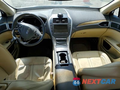 Zdjęcie 8 z 12 samochodu: 2013 LINCOLN MKZ VIN:3LN6L2G93DR805056 - miniatura