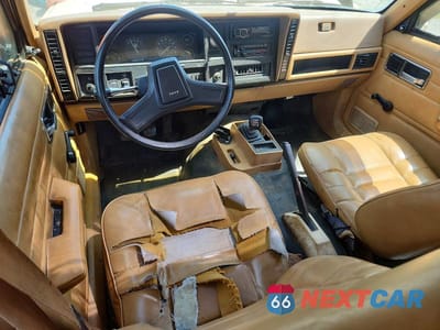 Zdjęcie 8 z 12 samochodu: 1988 JEEP CHEROKEE VIN:1JCMW7416JT118175 - miniatura