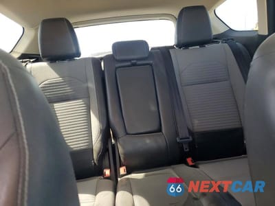 Zdjęcie 10 z 13 samochodu: 2019 FORD ESCAPE SE VIN:1FMCU0GD1KUB79618 - miniatura