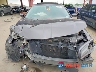 Piąte zdjęcie samochodu w środku: 2023 CHRYSLER 300 TOURING L VIN:2C3CCADG3PH543323 - miniatura