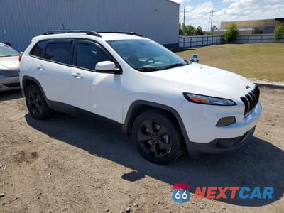 Czwarte zdjęcie samochodu z boku: 2018 JEEP CHEROKEE LATITUDE VIN:1C4PJLCB4JD544005 - miniatura