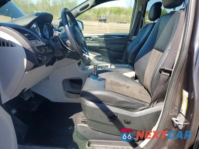 Zdjęcie 7 z 13 samochodu: 2019 DODGE GRAND CARAVAN SXT VIN:2C4RDGCG0KR544925 - miniatura