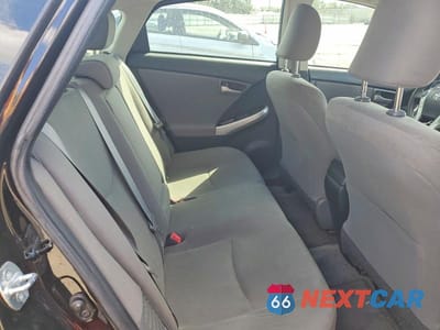 Zdjęcie 10 z 12 samochodu: 2014 TOYOTA PRIUS TWO VIN:JTDKN3DU1E0357171 - miniatura
