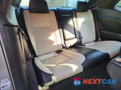 Zdjęcie 10 z 12 samochodu: 2015 DODGE CHALLENGER SXT PLUS VIN:2C3CDZBG9FH804998 - miniatura