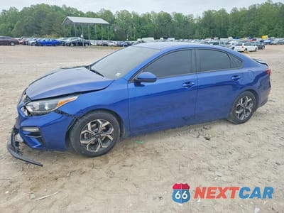 2021 KIA FORTE LXS 3KPF24AD5ME284350 - główne zdjęcie licytacji z USA - miniatura