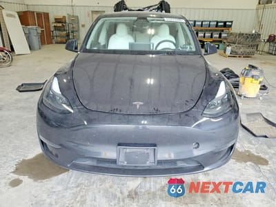 Piąte zdjęcie samochodu w środku: 2025 TESLA MODEL Y VIN:7SAYGAEEXSF233741 - miniatura