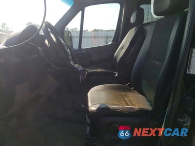 Zdjęcie 7 z 13 samochodu: 2015 MERCEDES BENZ SPRINTER 2500 VIN:WD3PE8DCXF5975954 - miniatura