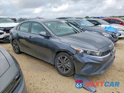 Czwarte zdjęcie samochodu z boku: 2024 KIA FORTE LXS VIN:3KPF24ADXRE799089 - miniatura