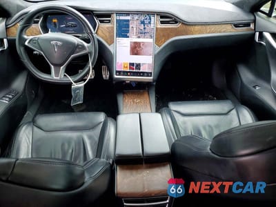 Zdjęcie 8 z 12 samochodu: 2017 TESLA MODEL S VIN:5YJSA1E48HF200449 - miniatura