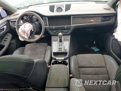 Zdjęcie 8 z 14 samochodu: 2023 PORSCHE MACAN GTS VIN:WP1AF2A55PLB57619 - miniatura