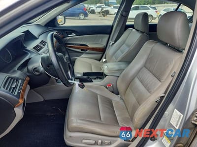 Zdjęcie 7 z 12 samochodu: 2011 HONDA ACCORD EXL VIN:1HGCP3F85BA002316 - miniatura