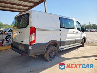 Trzecie zdjęcie samochodu z tyłu: 2025 FORD TRANSIT T-250 VIN:1FTBR1Y88SKA55687 - miniatura