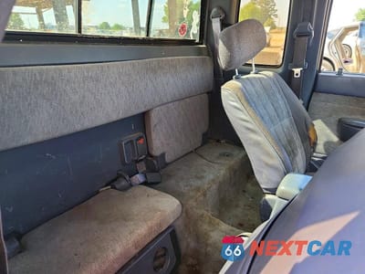 Zdjęcie 10 z 13 samochodu: 1998 TOYOTA TACOMA BASE VIN:4TAWM72N8WZ147344 - miniatura