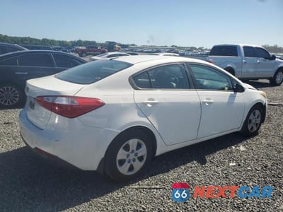 Trzecie zdjęcie samochodu z tyłu: 2016 KIA FORTE LX VIN:KNAFK4A66G5604211 - miniatura