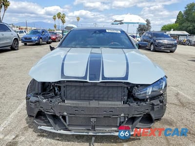 Piąte zdjęcie samochodu w środku: 2026 BMW M4 COMPETITION VIN:WBS23HK04TCW29025 - miniatura