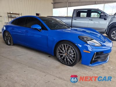 Czwarte zdjęcie samochodu z boku: 2024 PORSCHE PANAMERA BASE VIN:WP0AA2YA0RL007942 - miniatura