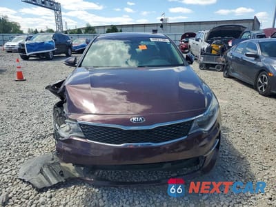 Piąte zdjęcie samochodu w środku: 2016 KIA OPTIMA LX VIN:5XXGT4L31GG030295 - miniatura