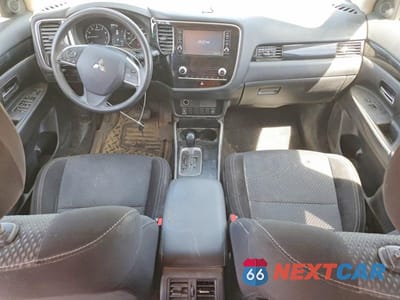 Zdjęcie 8 z 12 samochodu: 2020 MITSUBISHI OUTLANDER SE VIN:JA4AZ3A36LZ017545 - miniatura