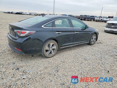 Trzecie zdjęcie samochodu z tyłu: 2017 HYUNDAI SONATA HYBRID LIMITED VIN:KMHE34L35HA067592 - miniatura