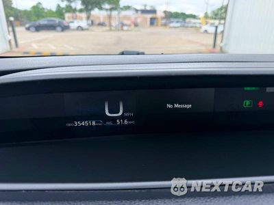 Zdjęcie 8 z 14 samochodu: 2019 TOYOTA PRIUS LE VIN:JTDKARFU5K3069420 - miniatura