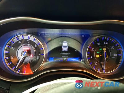 Zdjęcie 9 z 11 samochodu: 2022 CHRYSLER 300 TOURING L VIN:2C3CCASG1NH159024 - miniatura