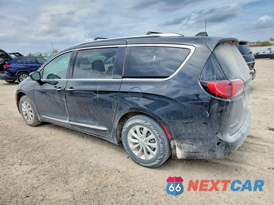 Drugie zdjęcie samochodu z przodu: 2018 CHRYSLER PACIFICA TOURING L VIN:2C4RC1BG3JR124110 - miniatura