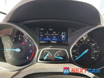 Zdjęcie 9 z 12 samochodu: 2017 FORD ESCAPE TITANIUM VIN:1FMCU9JD9HUD63548 - miniatura