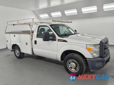Czwarte zdjęcie samochodu z boku: 2015 FORD F350 SUPER DUTY VIN:1FTBF3A6XFEA66062 - miniatura