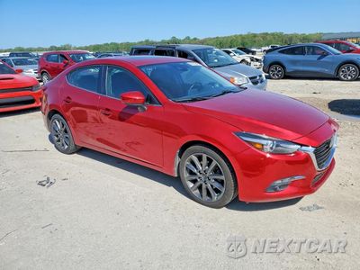 Czwarte zdjęcie samochodu z boku: 2018 MAZDA 3 GRAND TOURING VIN:3MZBN1W36JM185734 - miniatura
