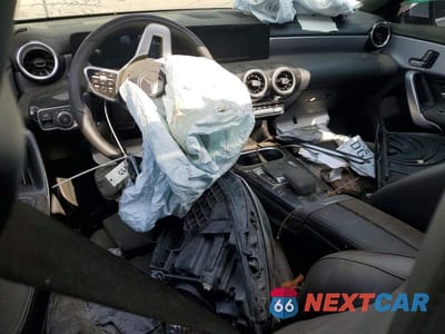 Zdjęcie 8 z 12 samochodu: 2020 MERCEDES-BENZ CLA 250 VIN:W1K5J4GB3LN090257 - miniatura