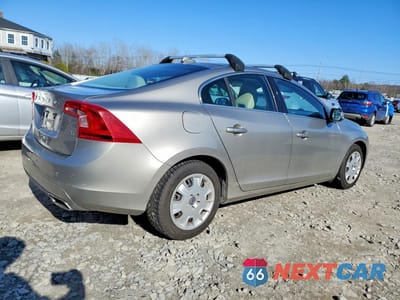 Trzecie zdjęcie samochodu z tyłu: 2015 VOLVO S60 PREMIER VIN:YV126MFK3F1344782 - miniatura