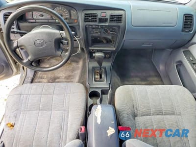 Zdjęcie 8 z 11 samochodu: 2000 TOYOTA 4RUNNER SR5 VIN:JT3GN86R9Y0158518 - miniatura