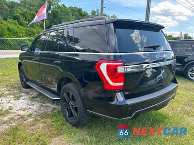 Trzecie zdjęcie samochodu z tyłu: 2021 FORD EXPEDITION XLT VIN:1FMJU1JT0MEA28781 - miniatura