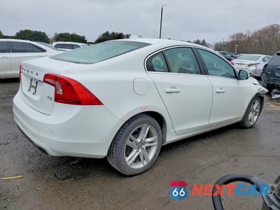 Trzecie zdjęcie samochodu z tyłu: 2015 VOLVO S60 PREMIER VIN:YV126MFK5F1340362 - miniatura