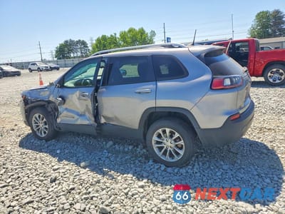 Drugie zdjęcie samochodu z przodu: 2021 JEEP CHEROKEE LATITUDE VIN:1C4PJLCB0MD113195 - miniatura