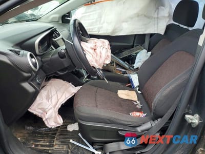Zdjęcie 7 z 13 samochodu: 2019 CHEVROLET SONIC LT VIN:1G1JD5SB6K4112343 - miniatura